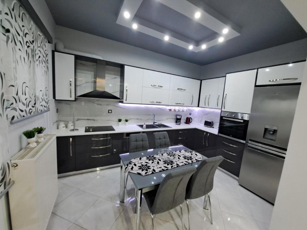 Luxury Apartment Amarynthos Ngoại thất bức ảnh