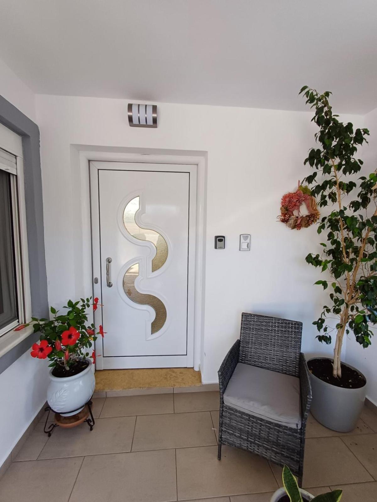 Luxury Apartment Amarynthos Ngoại thất bức ảnh