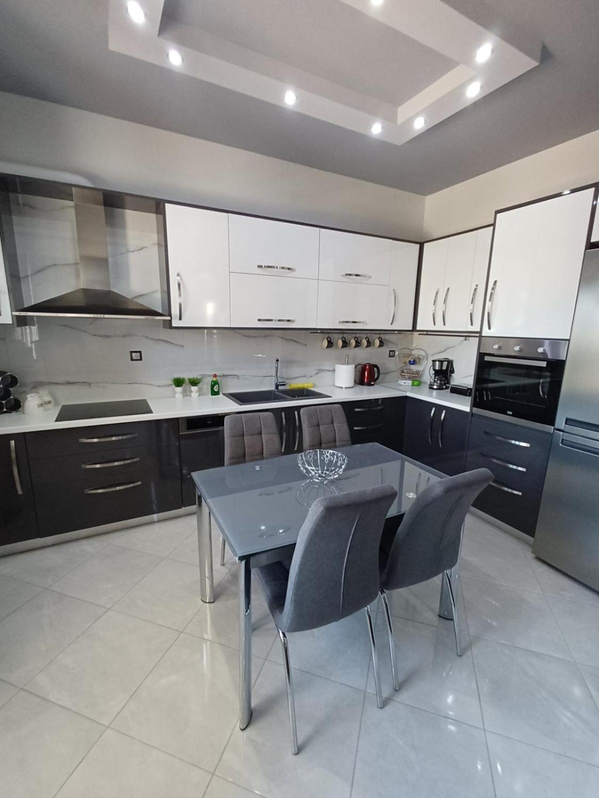 Luxury Apartment Amarynthos Ngoại thất bức ảnh
